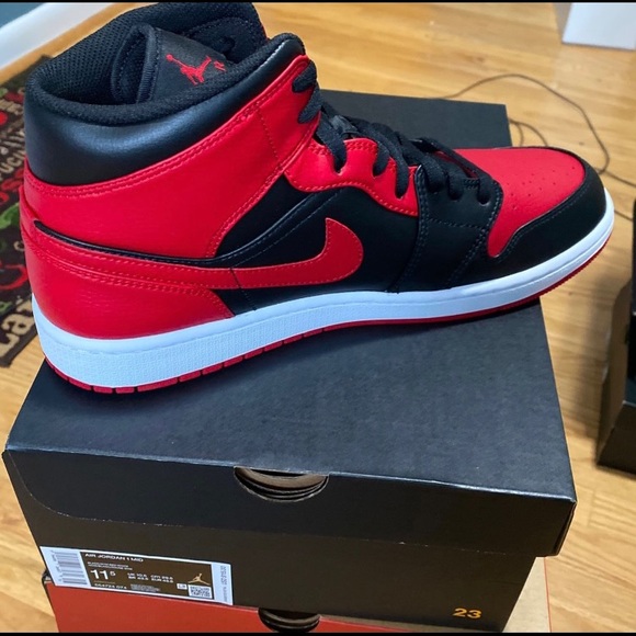 Air Jordan 1’s high top (price is negotiable) - Picture 2 of 2